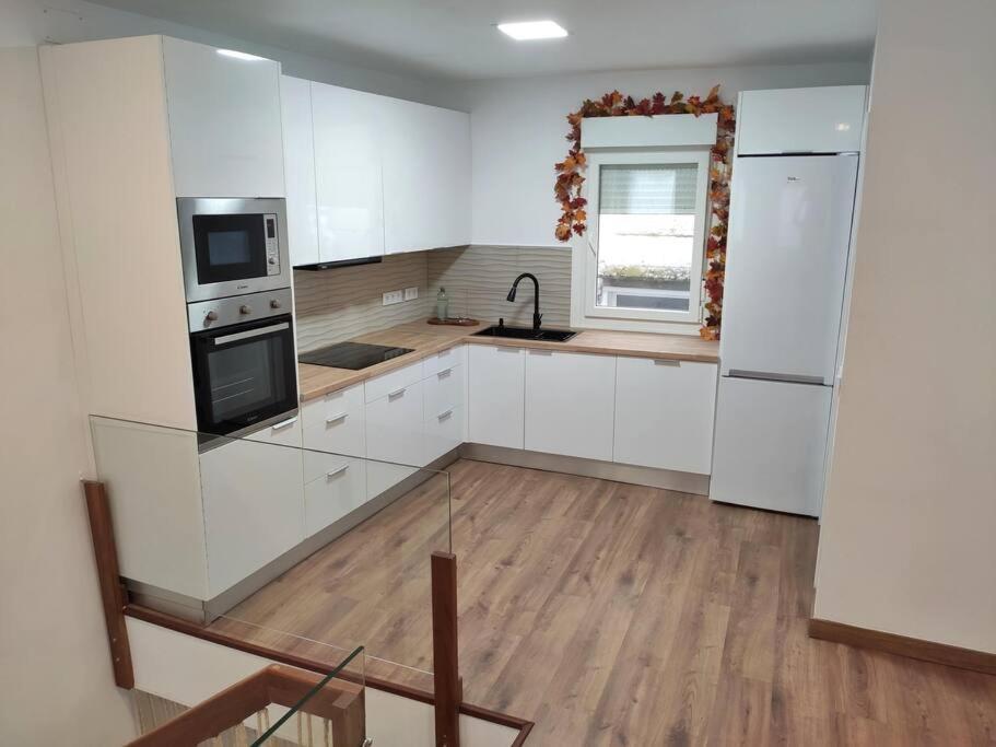 Ferienwohnung Duplex En El Corazon Del Casco Vello Vigues Vigo Exterior foto